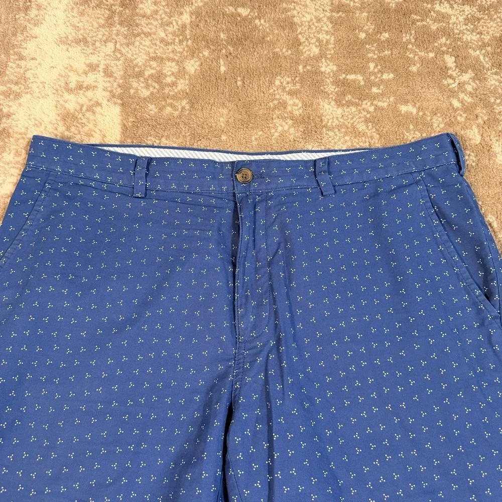 Brooks Brothers Red Fleece Shorts Mens Khakis 36 Blue Geometric Golf AOP